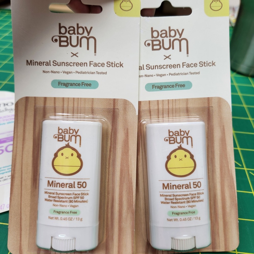 Aveeno Baby 1 Baby Bum 2 sunscreen sticks broad spectrum spectrum 50 mineral 50 - Picture 2 of 7